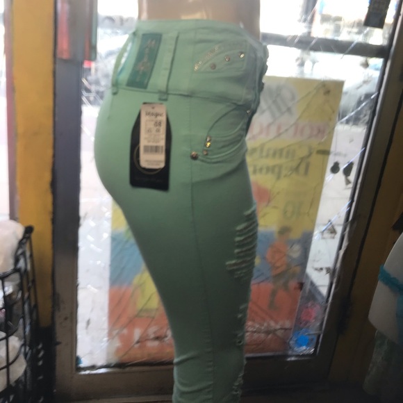 Capri - Picture 2 of 7